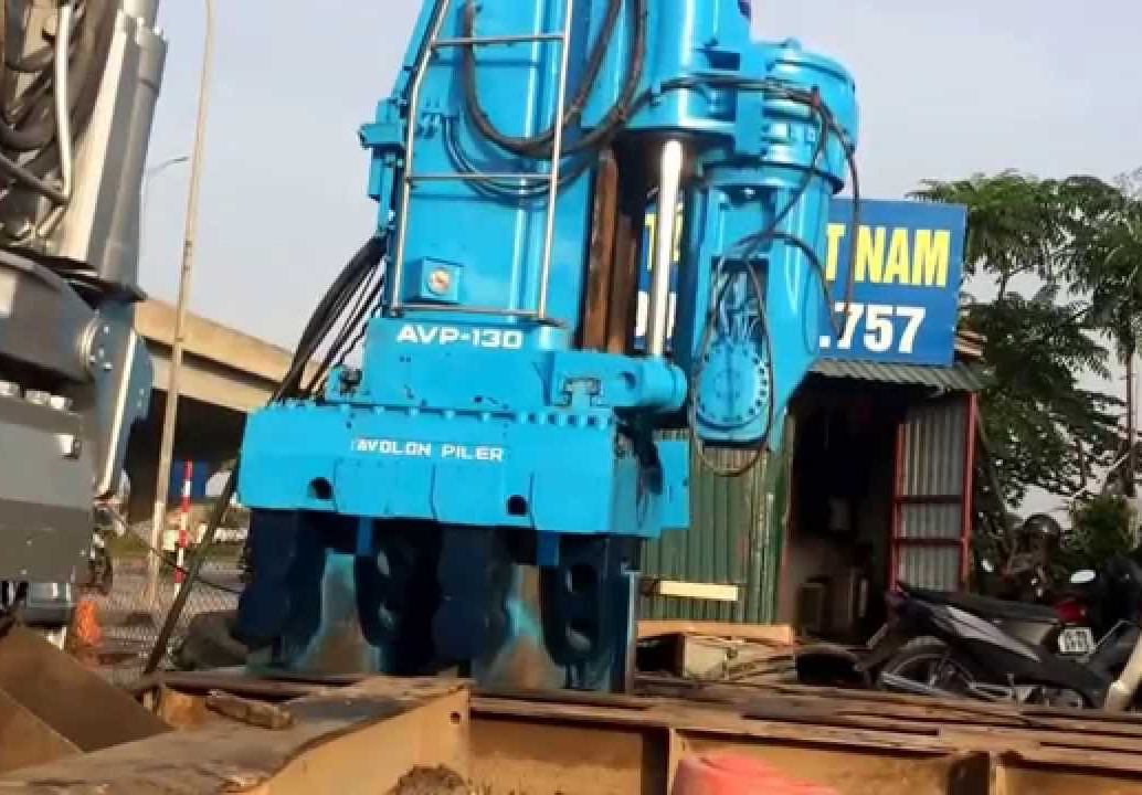 Máy ép cừ